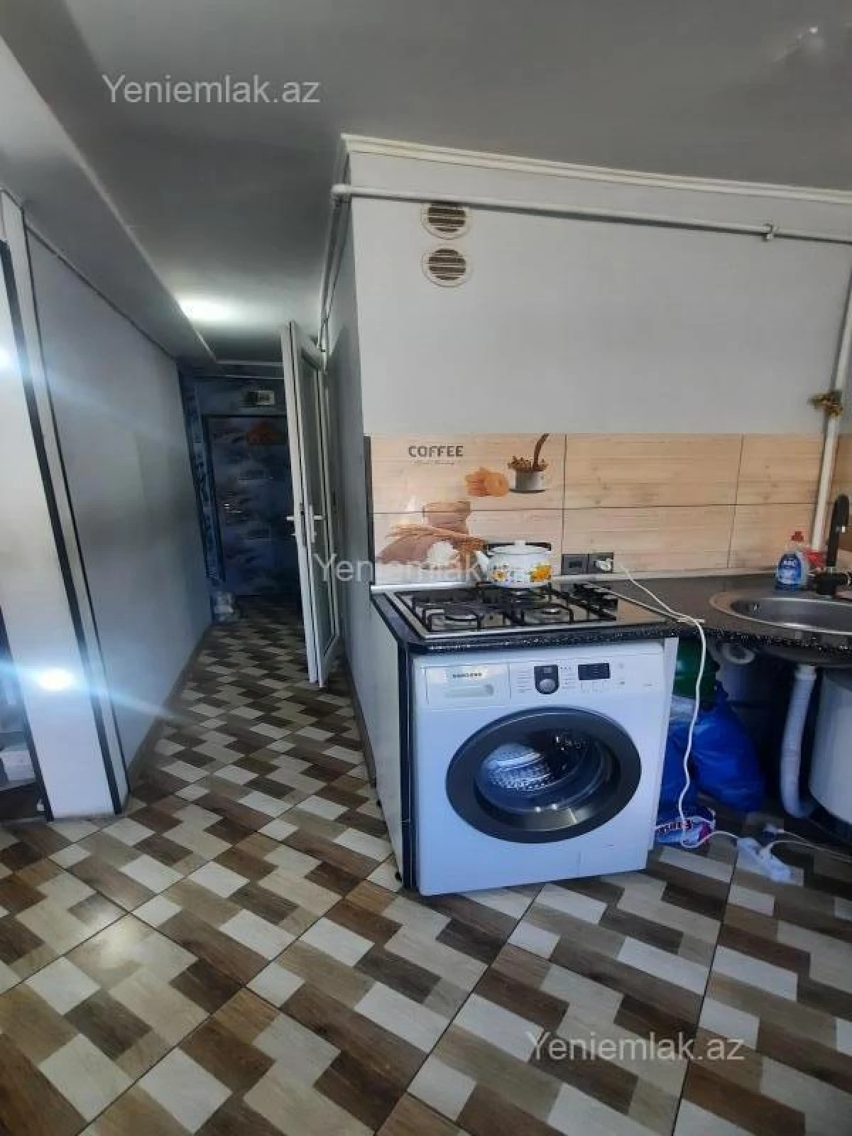 Satılır 1 otaqlı köhnə tikili 32 m²