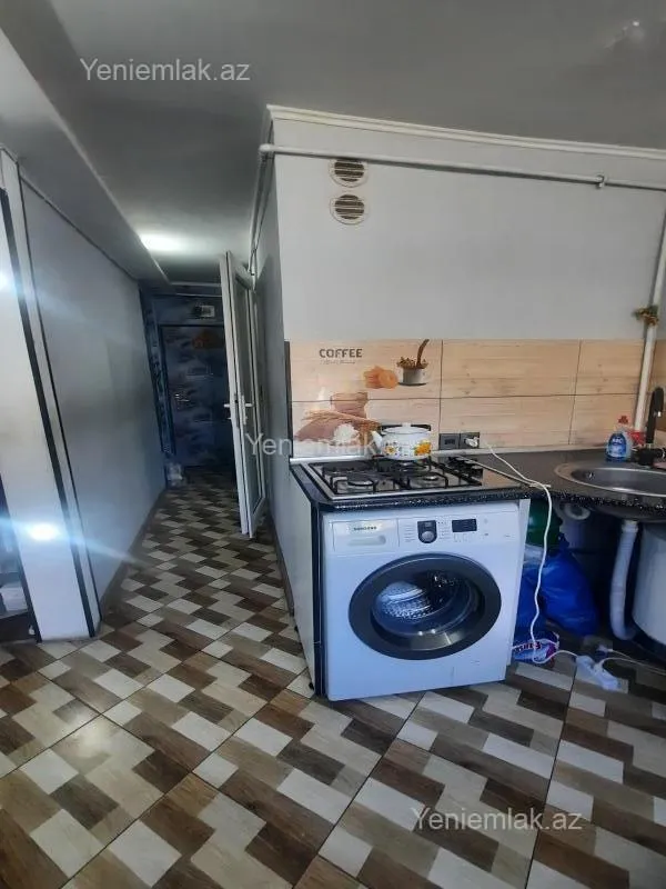 Satılır 1 otaqlı köhnə tikili 32 m²