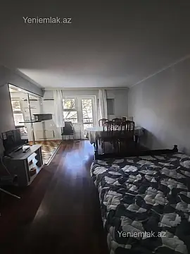 Satılır 1 otaqlı köhnə tikili 32 m²