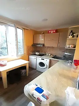 Satılır 3 otaqlı köhnə tikili 65 m²