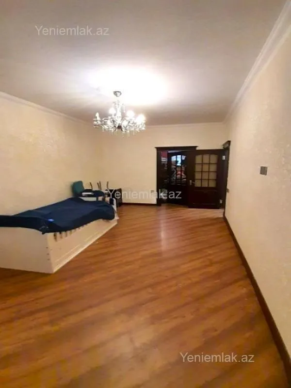 Satılır 3 otaqlı köhnə tikili 65 m²