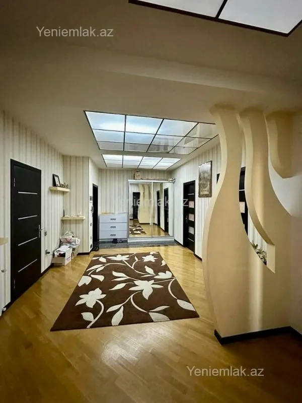 Satılır 4 otaqlı yeni tikili 156 m²