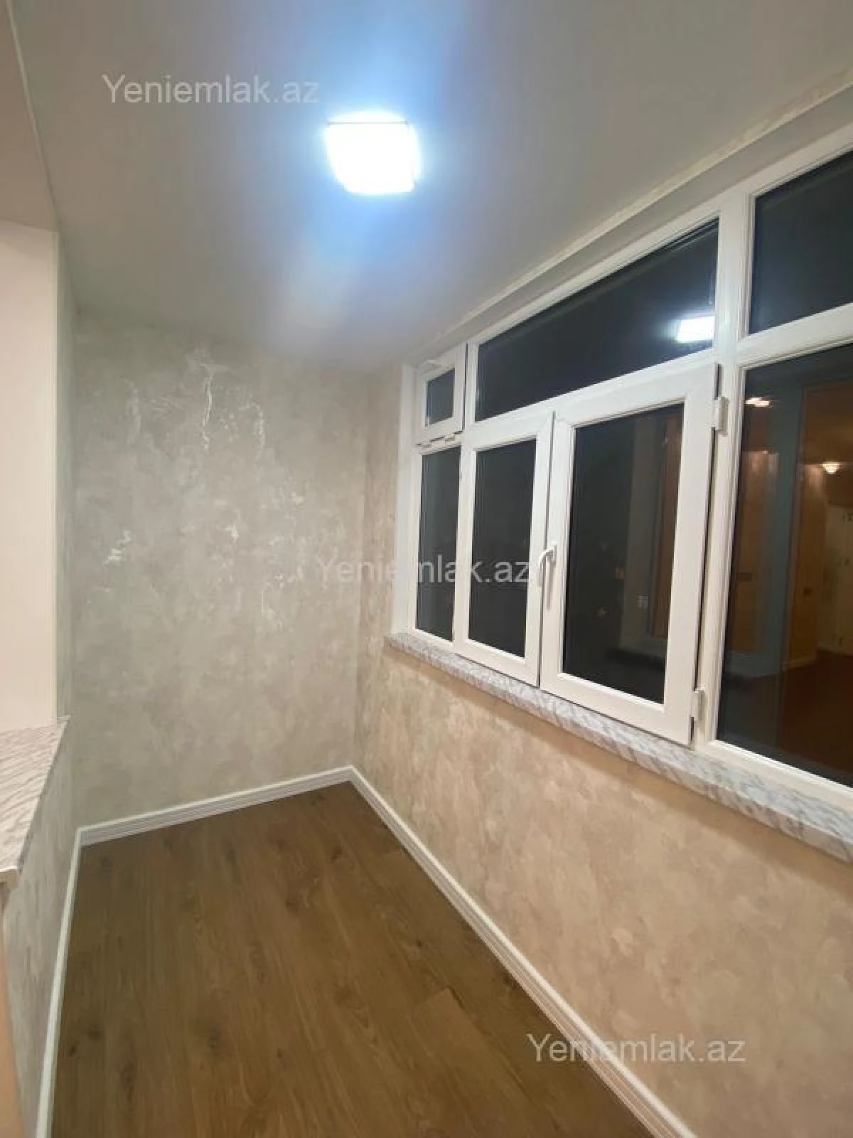 Satılır 2 otaqlı köhnə tikili 60 m²