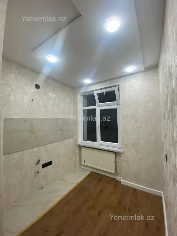 Satılır 2 otaqlı köhnə tikili 60 m²