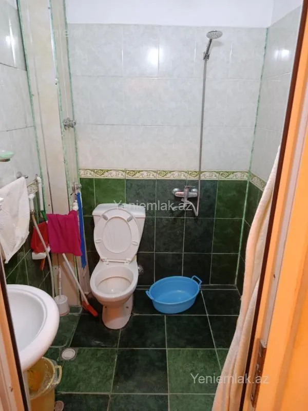 Satılır 2 otaqlı köhnə tikili 40 m²