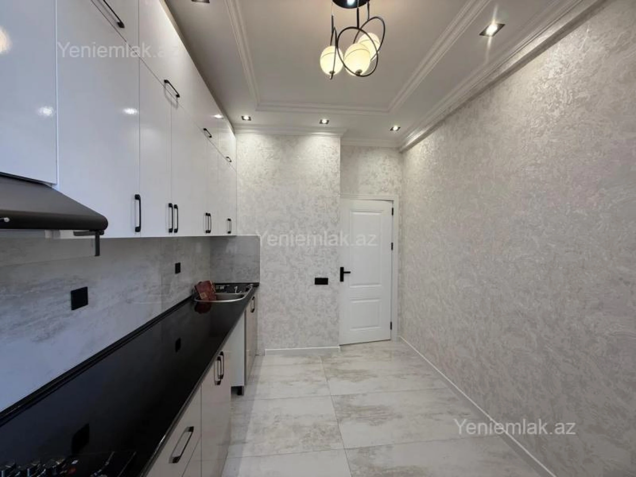 Satılır 2 otaqlı yeni tikili 63 m²