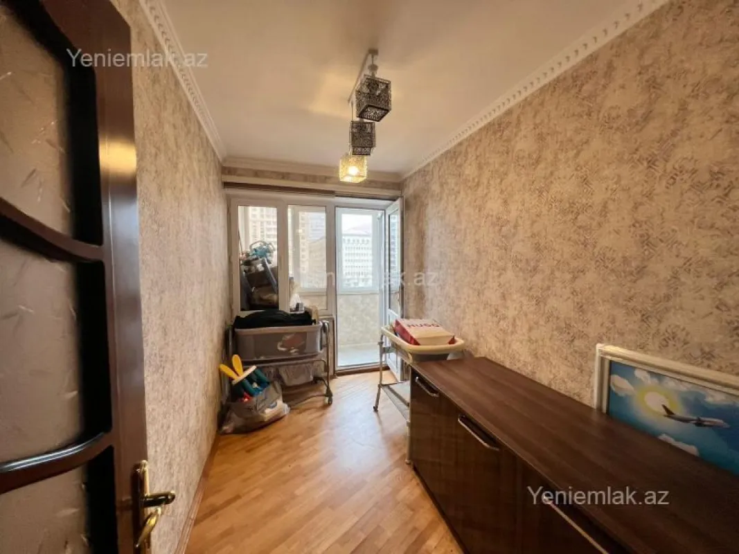 Satılır 4 otaqlı yeni tikili 85 m²