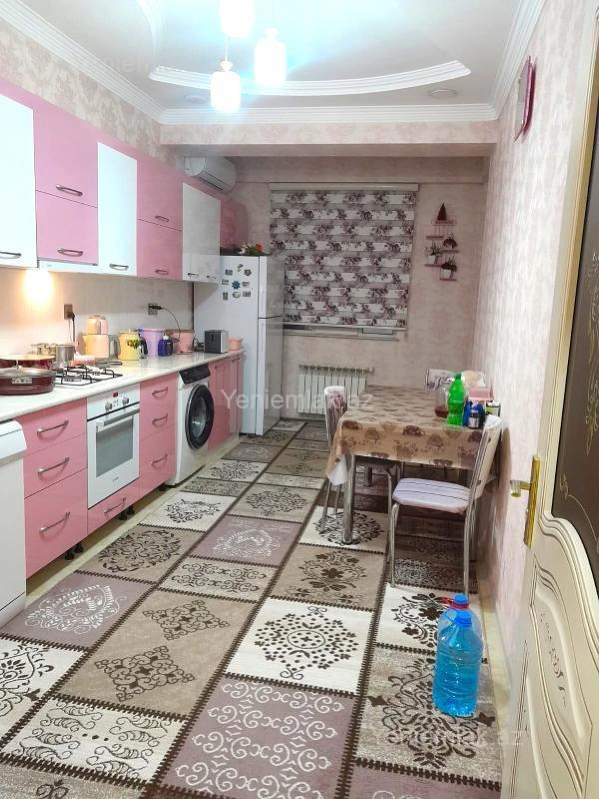 Satılır 3 otaqlı yeni tikili 135 m²
