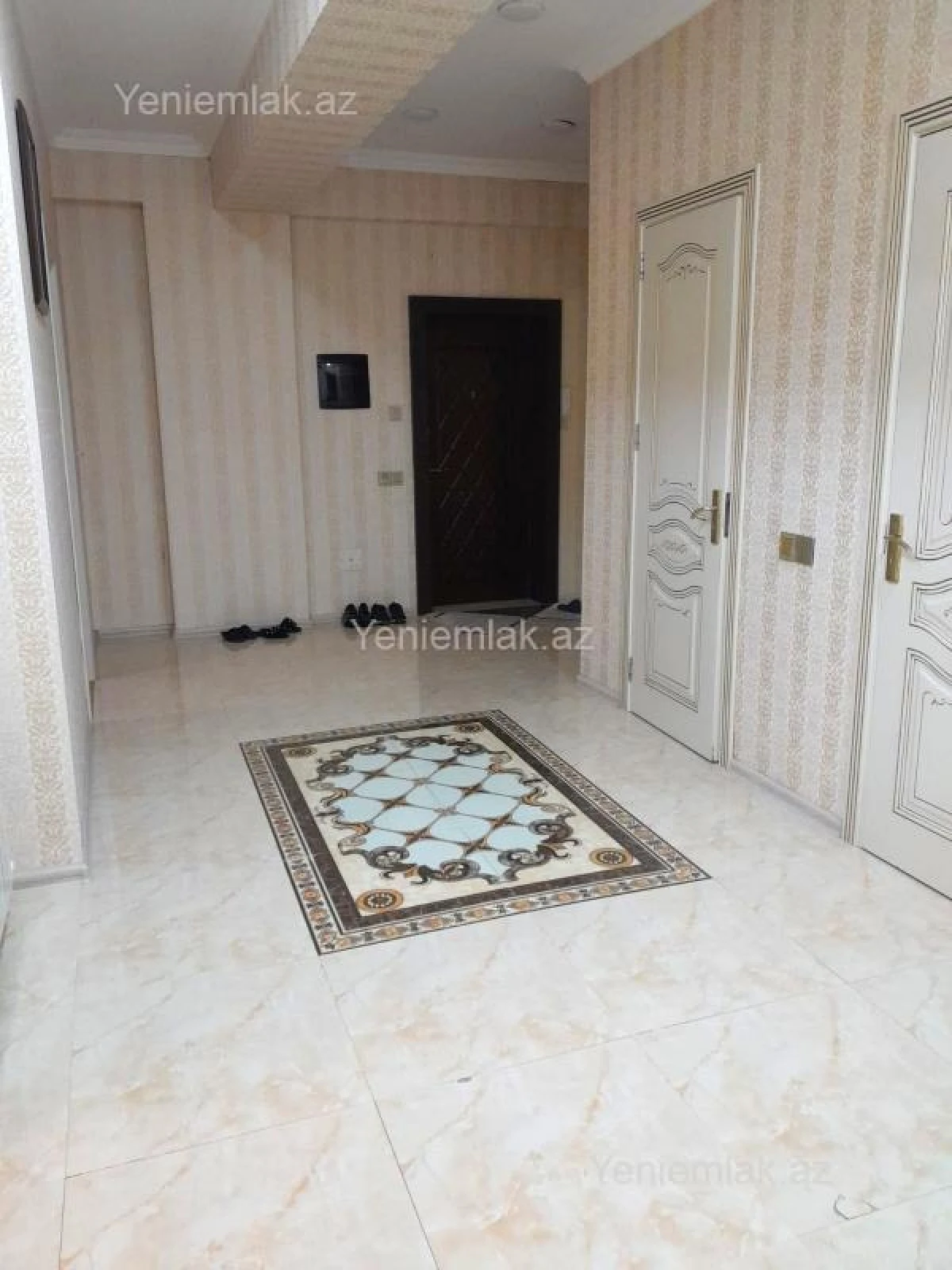 Satılır 3 otaqlı yeni tikili 135 m²