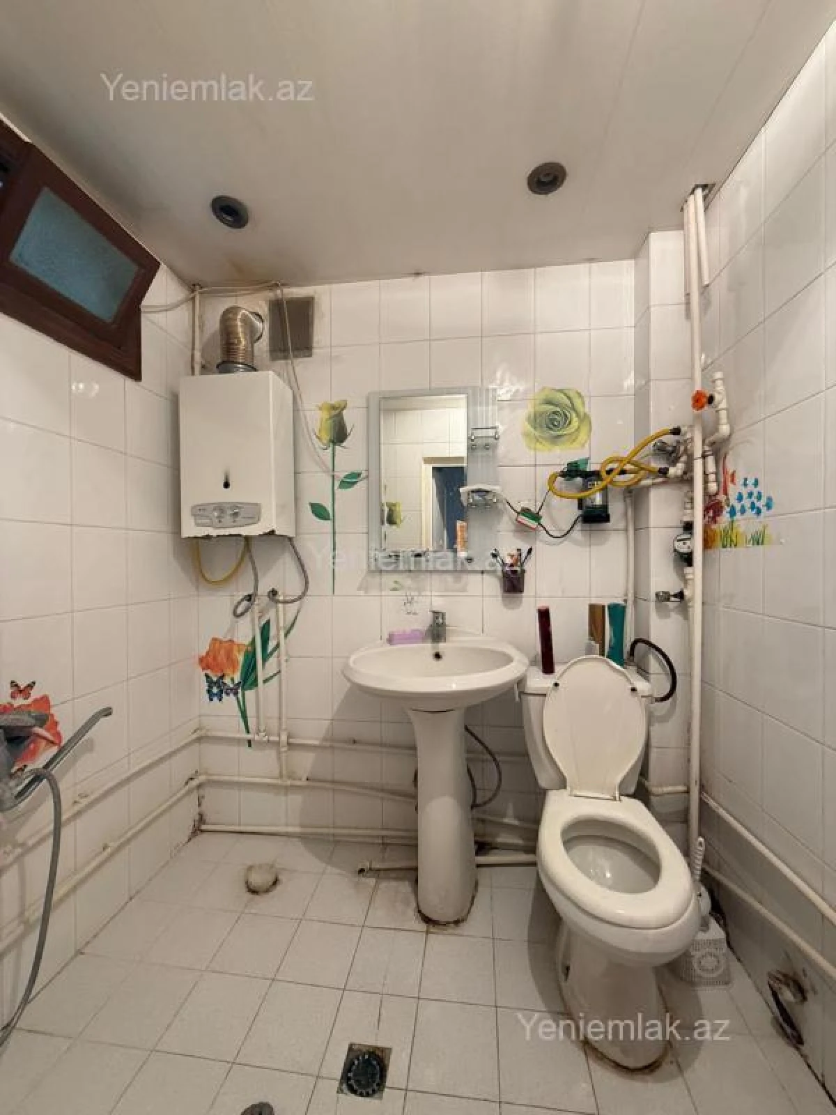 Satılır 2 otaqlı köhnə tikili 70 m²