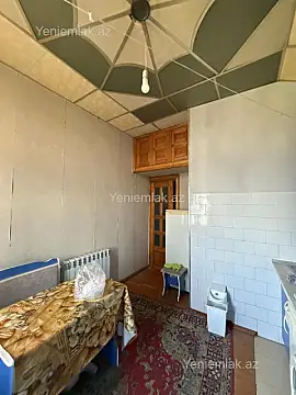Satılır 2 otaqlı köhnə tikili 70 m²