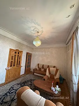 Satılır 2 otaqlı köhnə tikili 70 m²