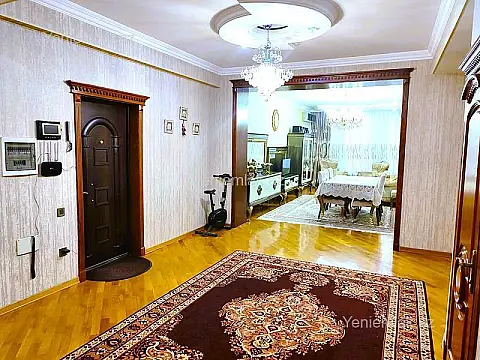 Satılır 3 otaqlı yeni tikili 125 m²