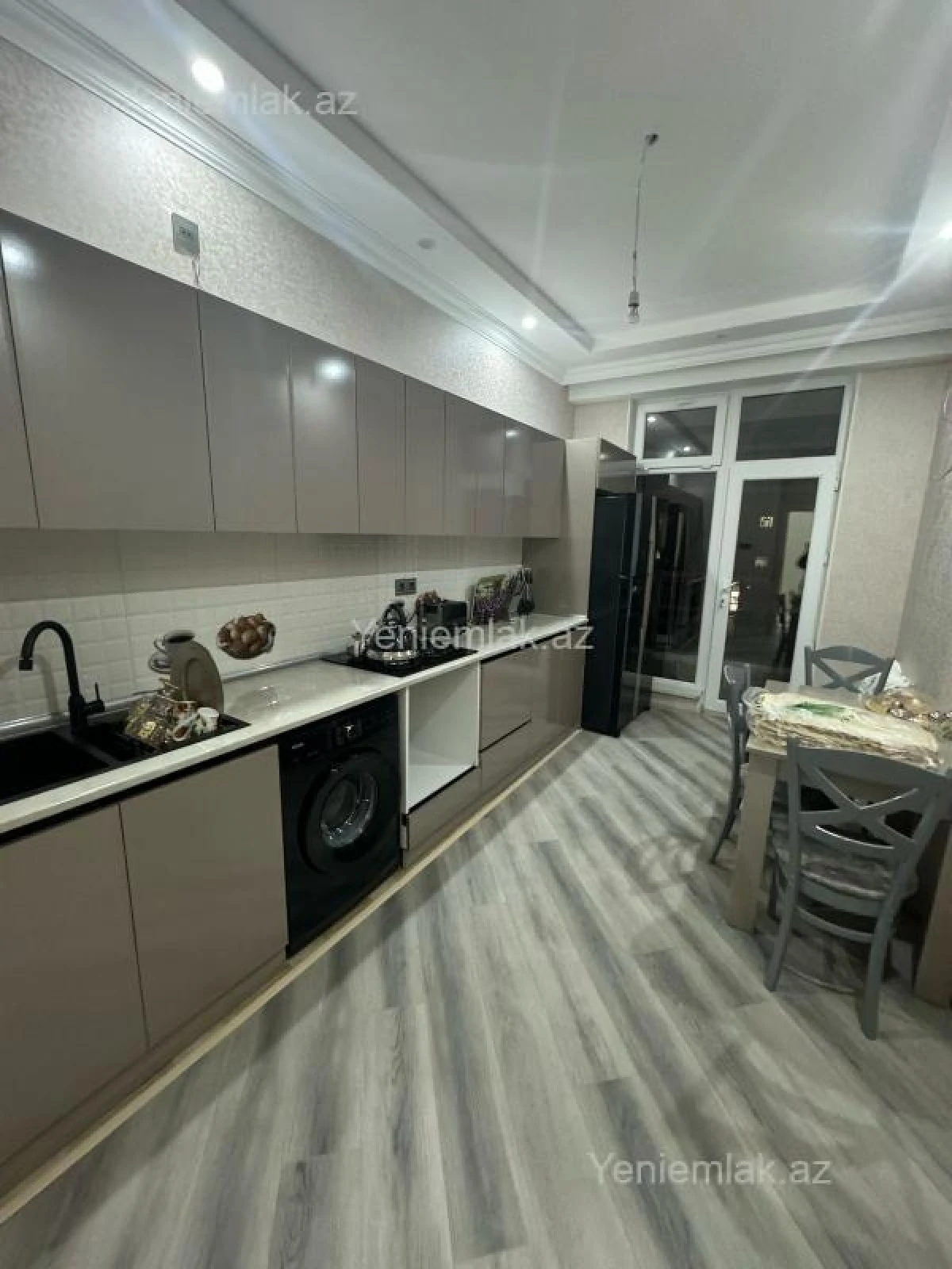 Satılır 3 otaqlı yeni tikili 120 m²
