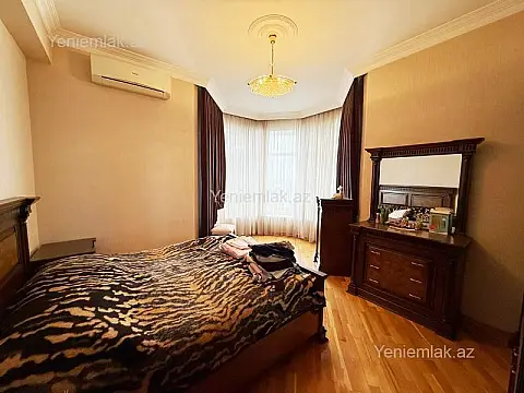 Satılır 3 otaqlı yeni tikili 125 m²