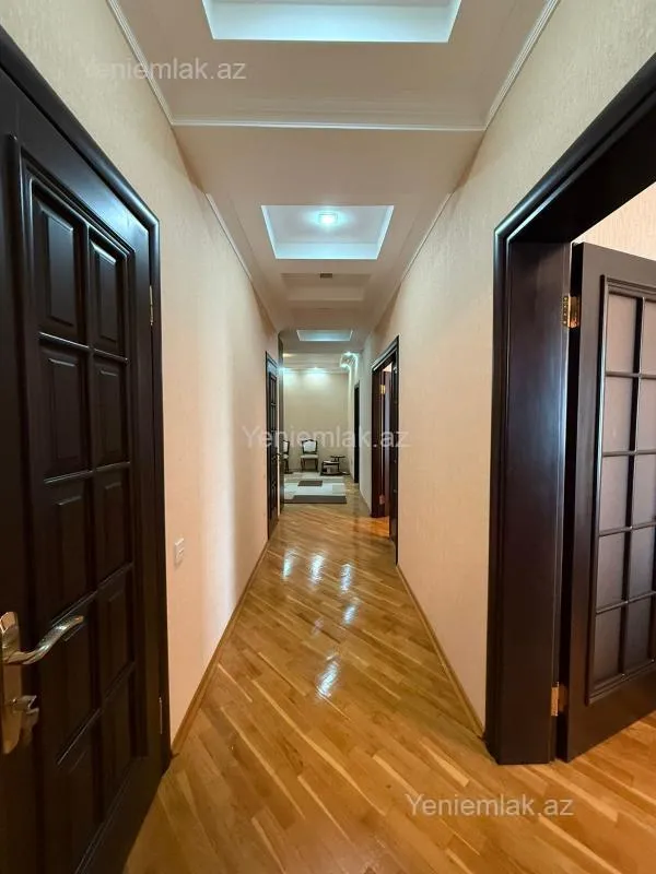 Satılır 3 otaqlı yeni tikili 125 m²