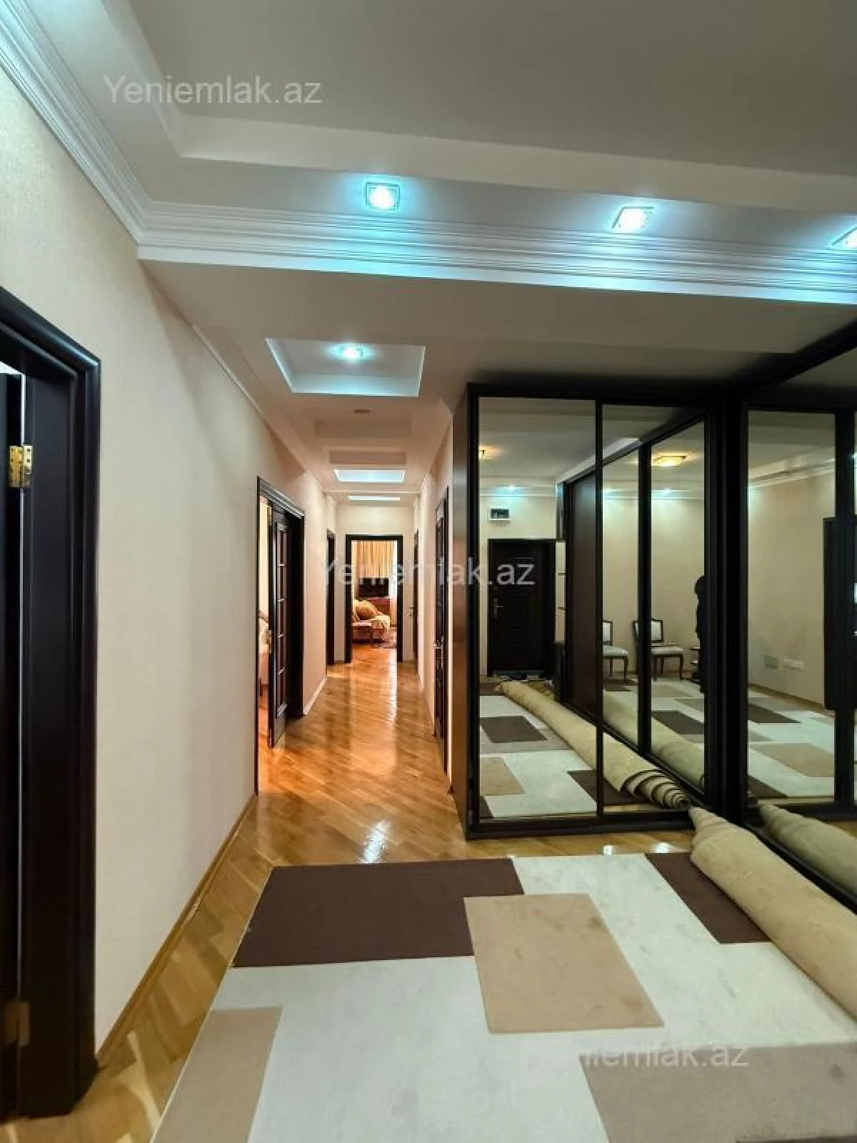 Satılır 3 otaqlı yeni tikili 125 m²
