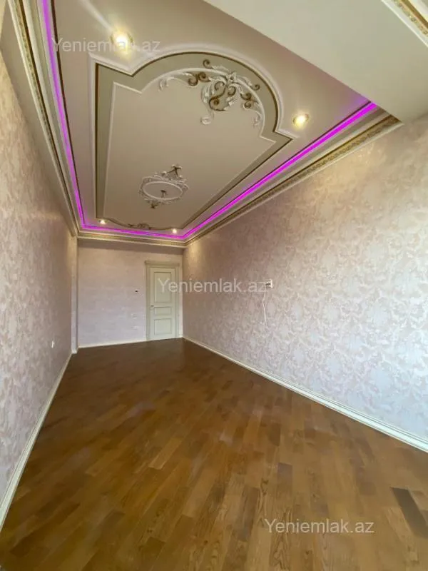 Satılır 4 otaqlı yeni tikili 240 m²