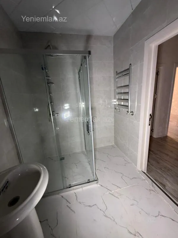Satılır 2 otaqlı yeni tikili 60 m²