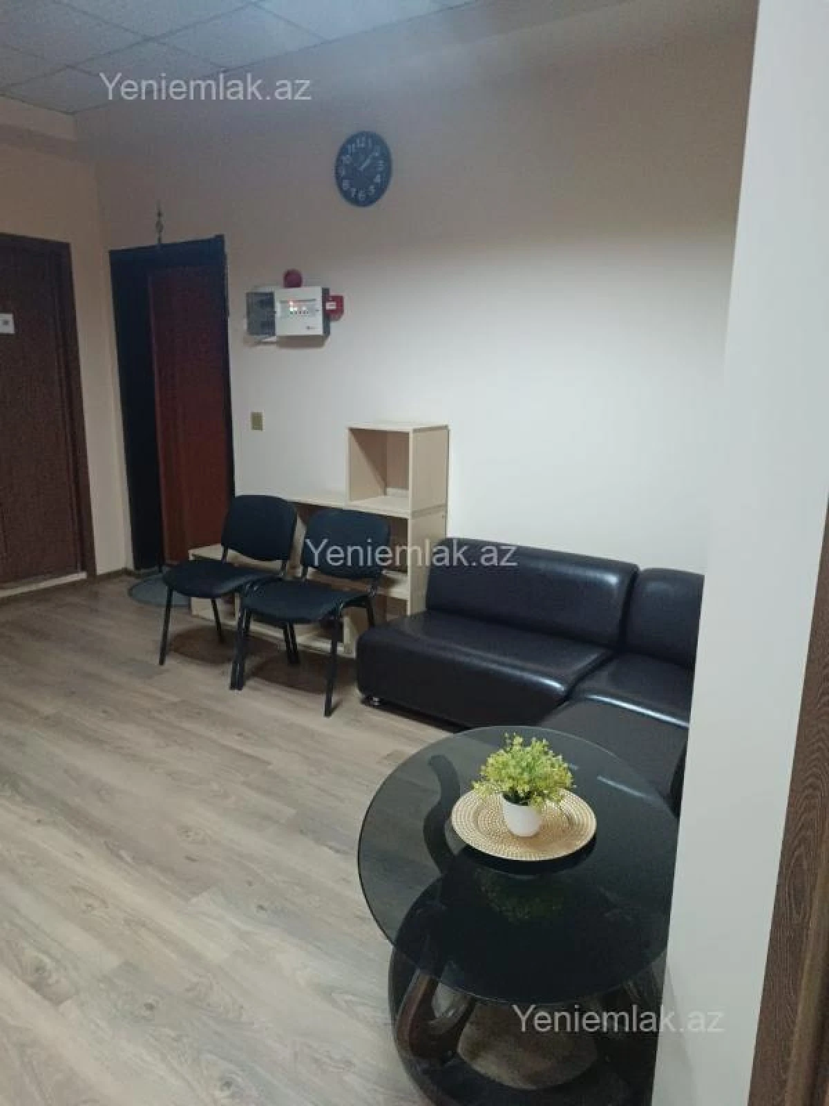 Satılır 5 otaqlı ofis 230 m²