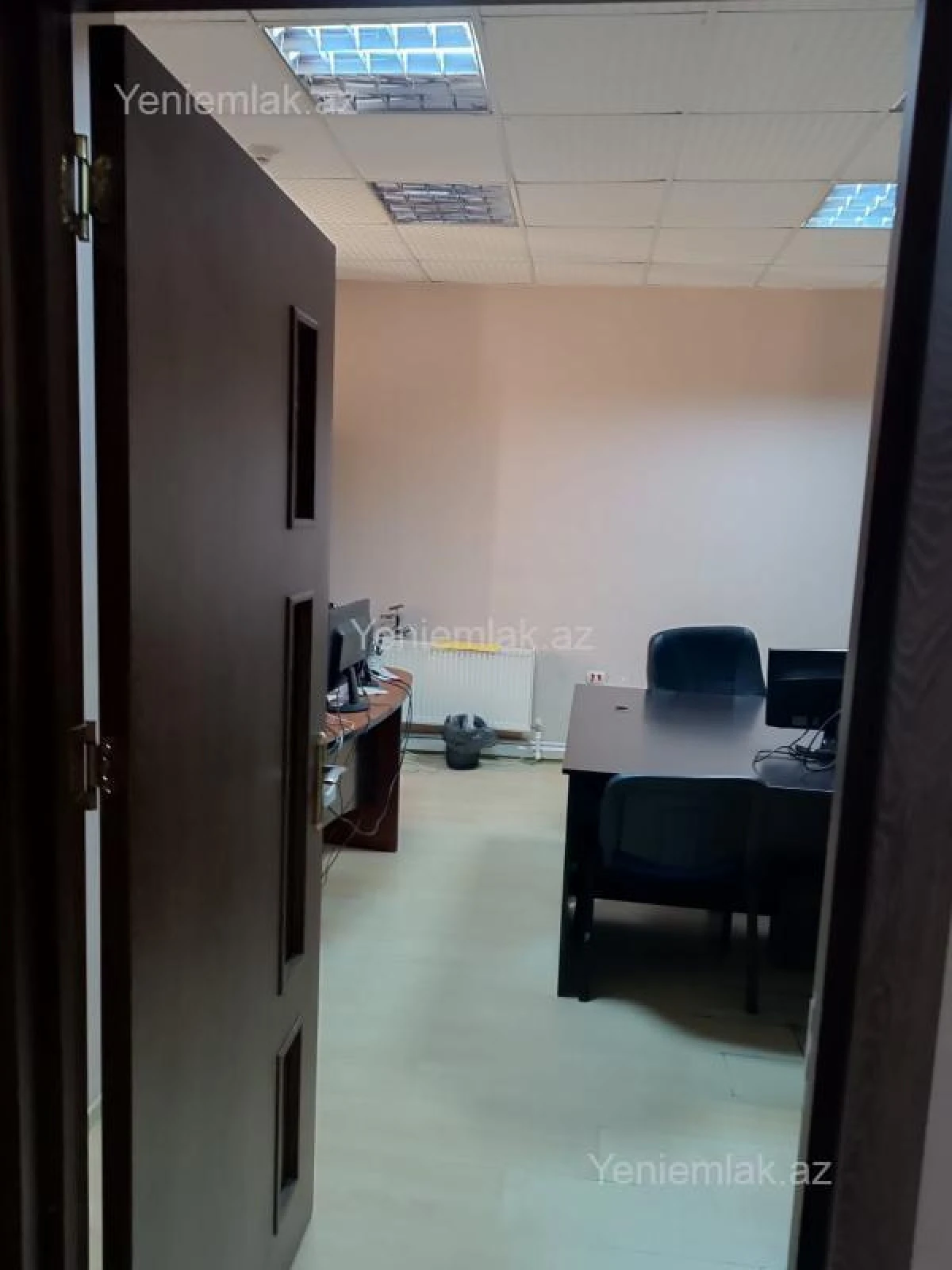 Satılır 5 otaqlı ofis 230 m²