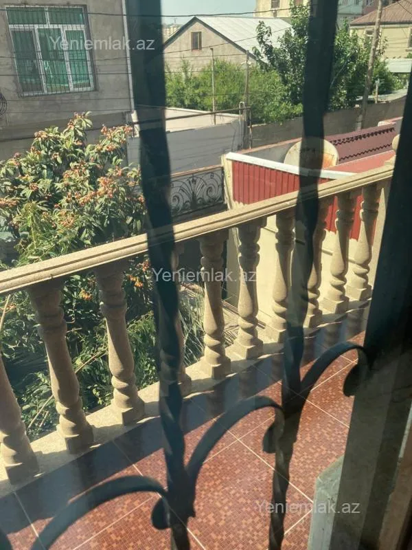 Satılır 5 otaqlı həyət evi 120 m²