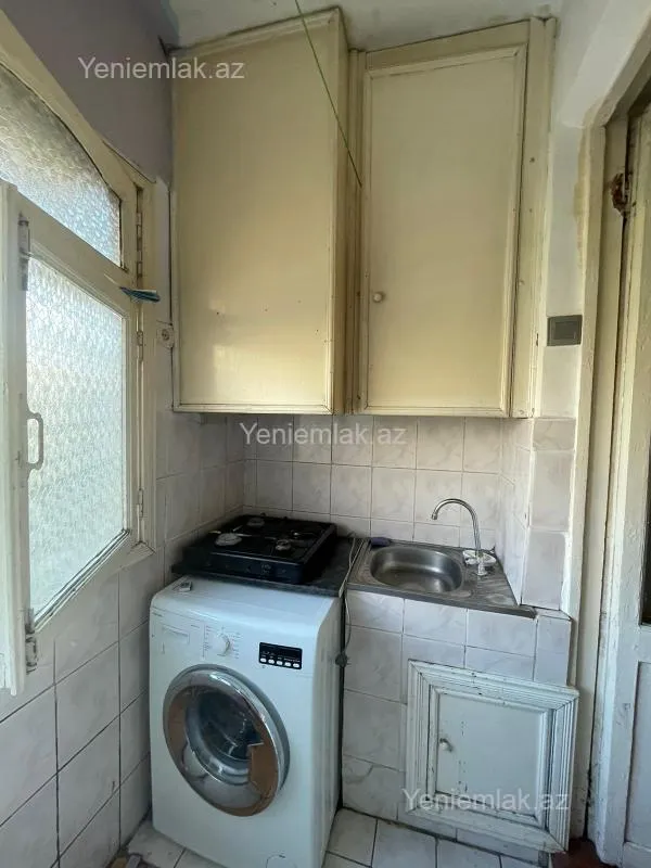 Satılır 2 otaqlı köhnə tikili 40 m²