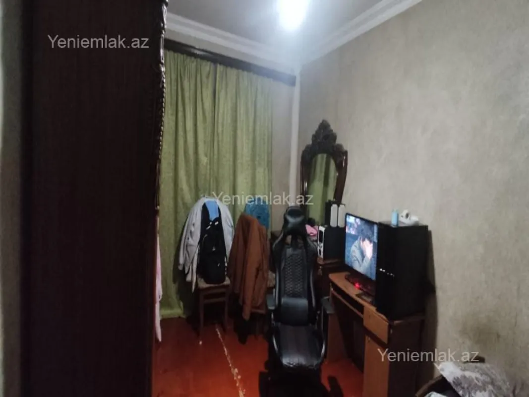 Satılır 5 otaqlı köhnə tikili 100 m²