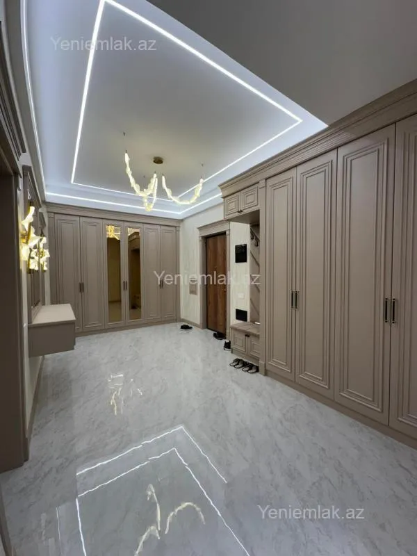 Satılır 4 otaqlı yeni tikili 195 m²