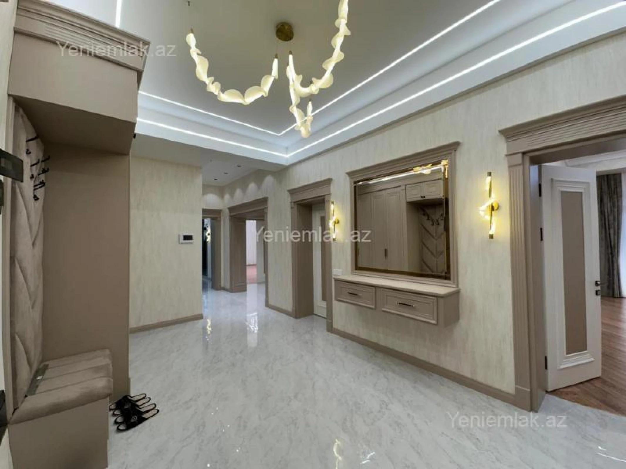 Satılır 4 otaqlı yeni tikili 195 m²