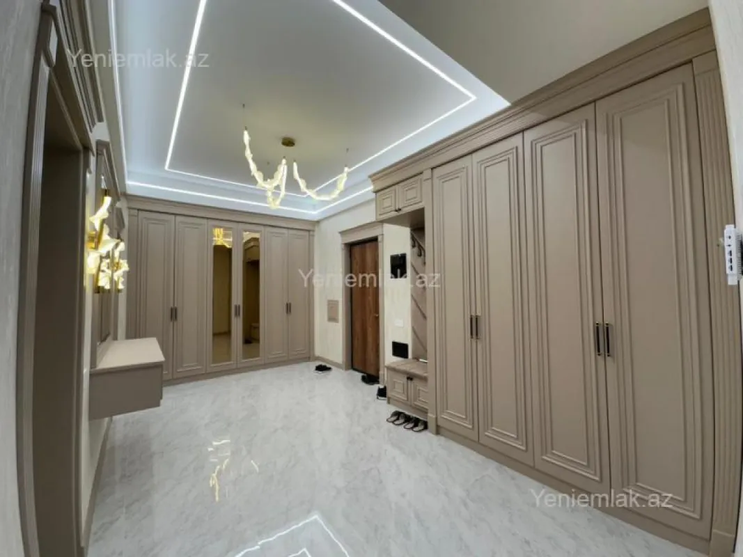 Satılır 4 otaqlı yeni tikili 195 m²