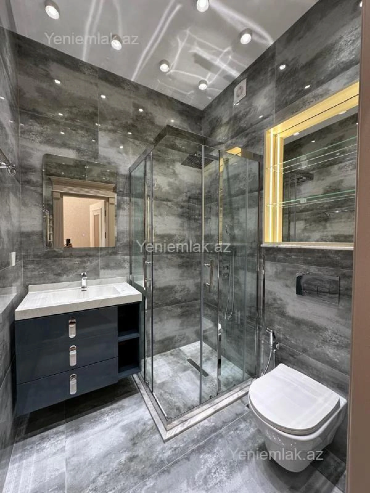 Satılır 4 otaqlı yeni tikili 195 m²