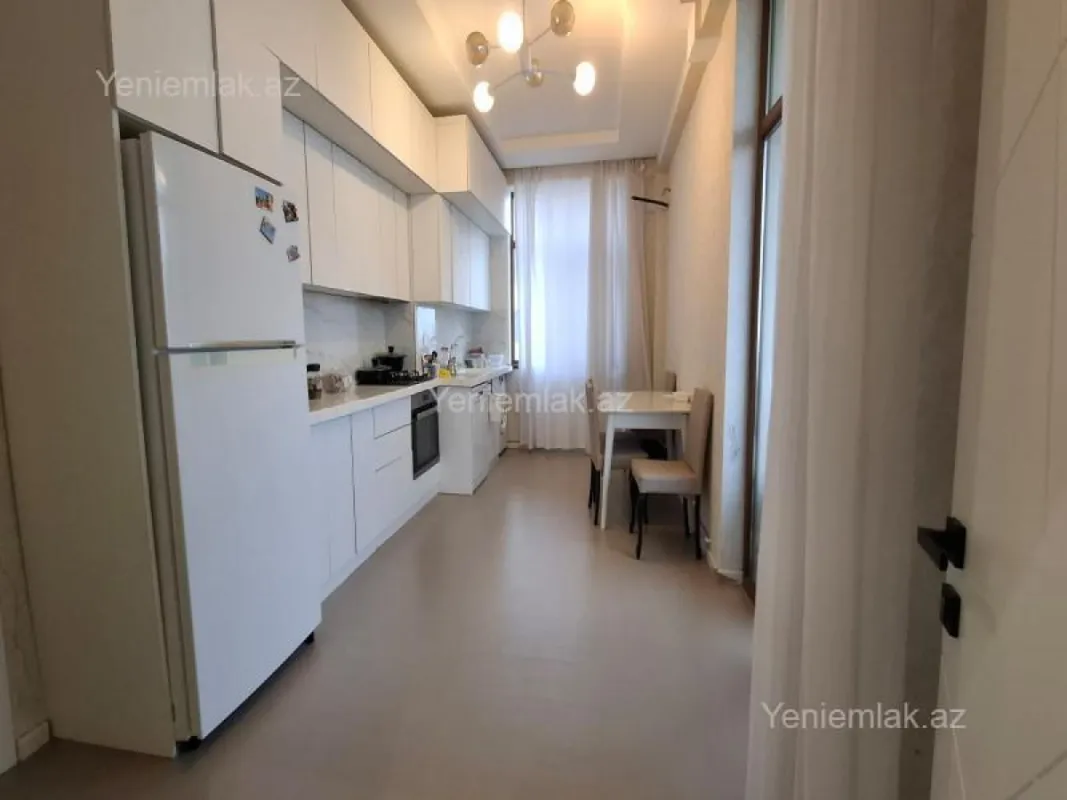 Satılır 3 otaqlı yeni tikili 120 m²