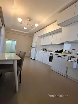 Satılır 3 otaqlı yeni tikili 120 m²