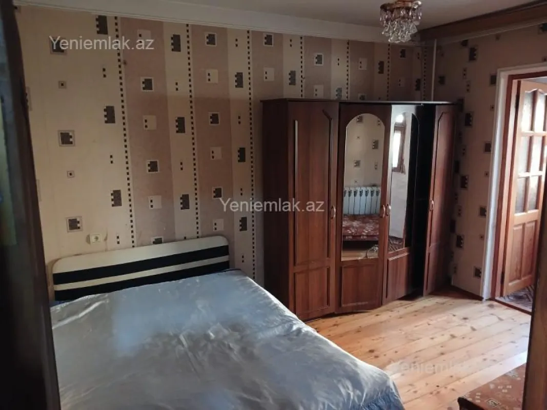 Satılır 3 otaqlı köhnə tikili 80 m²
