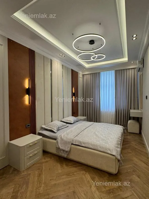 Satılır 4 otaqlı yeni tikili 165 m²