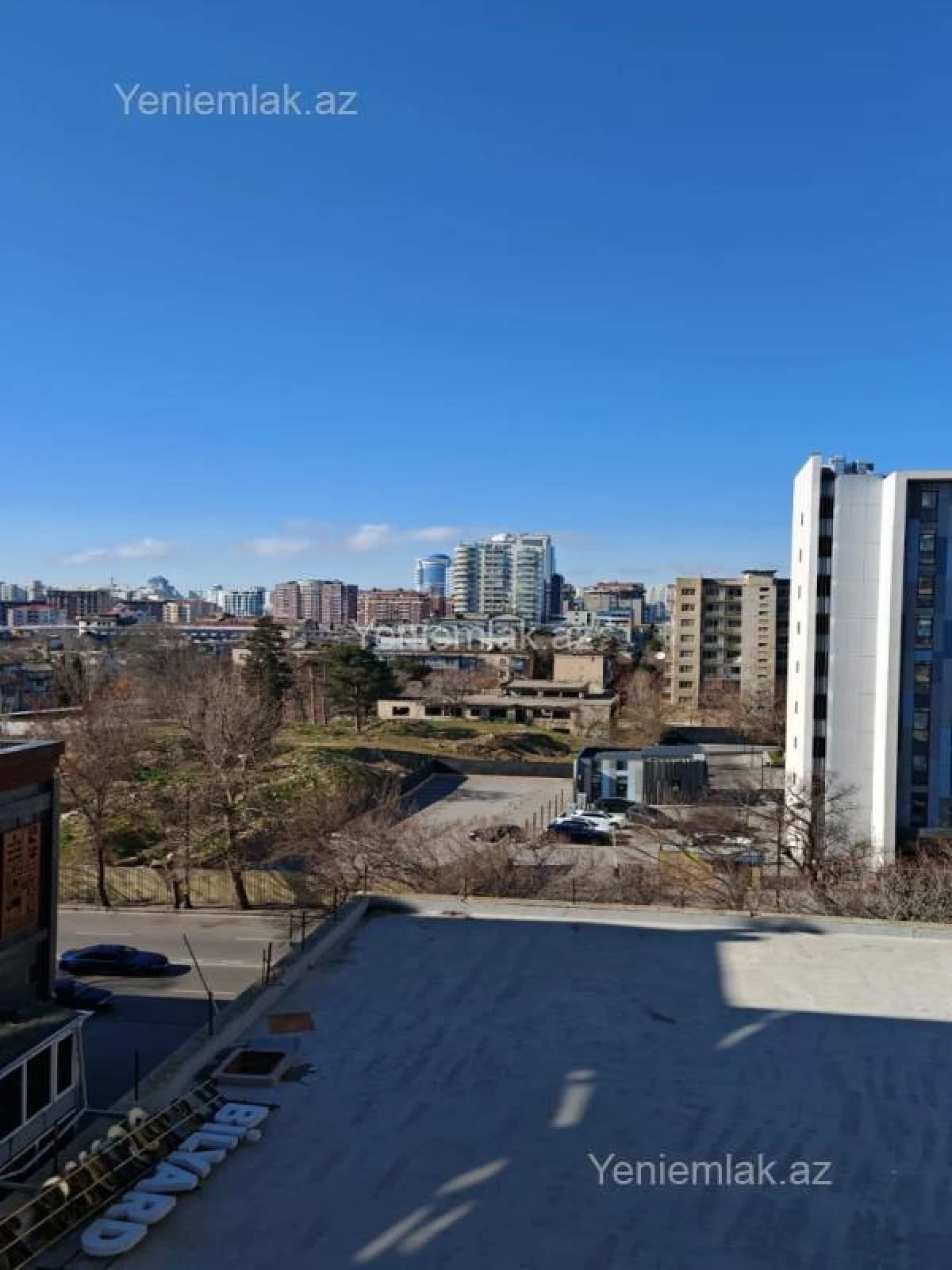 Satılır 4 otaqlı yeni tikili 200 m²