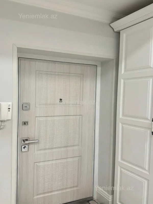 Satılır 3 otaqlı yeni tikili 157 m²