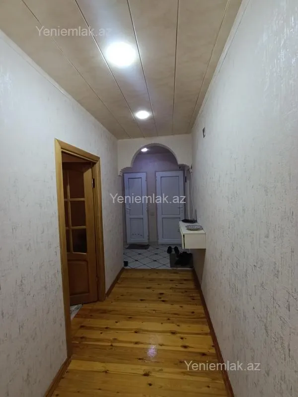 Satılır 2 otaqlı köhnə tikili 65 m²