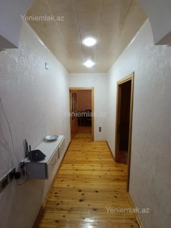 Satılır 2 otaqlı köhnə tikili 65 m²