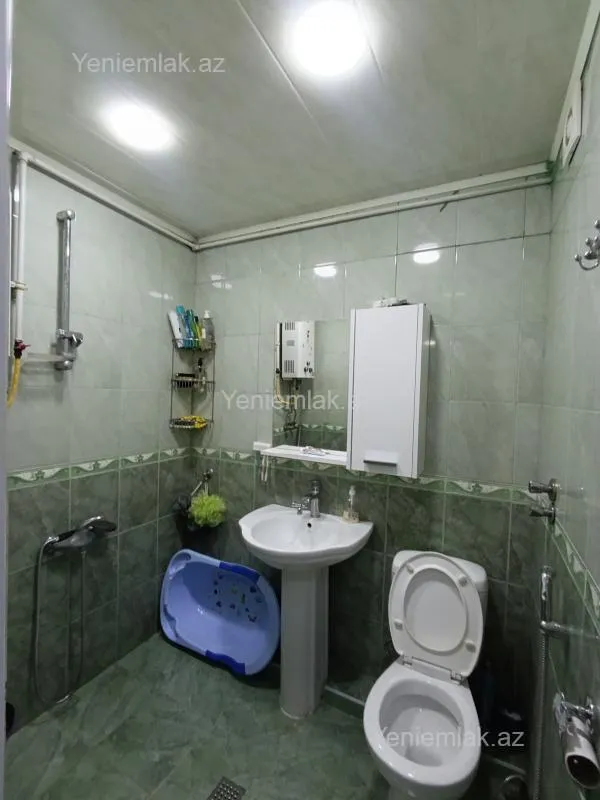 Satılır 2 otaqlı köhnə tikili 65 m²