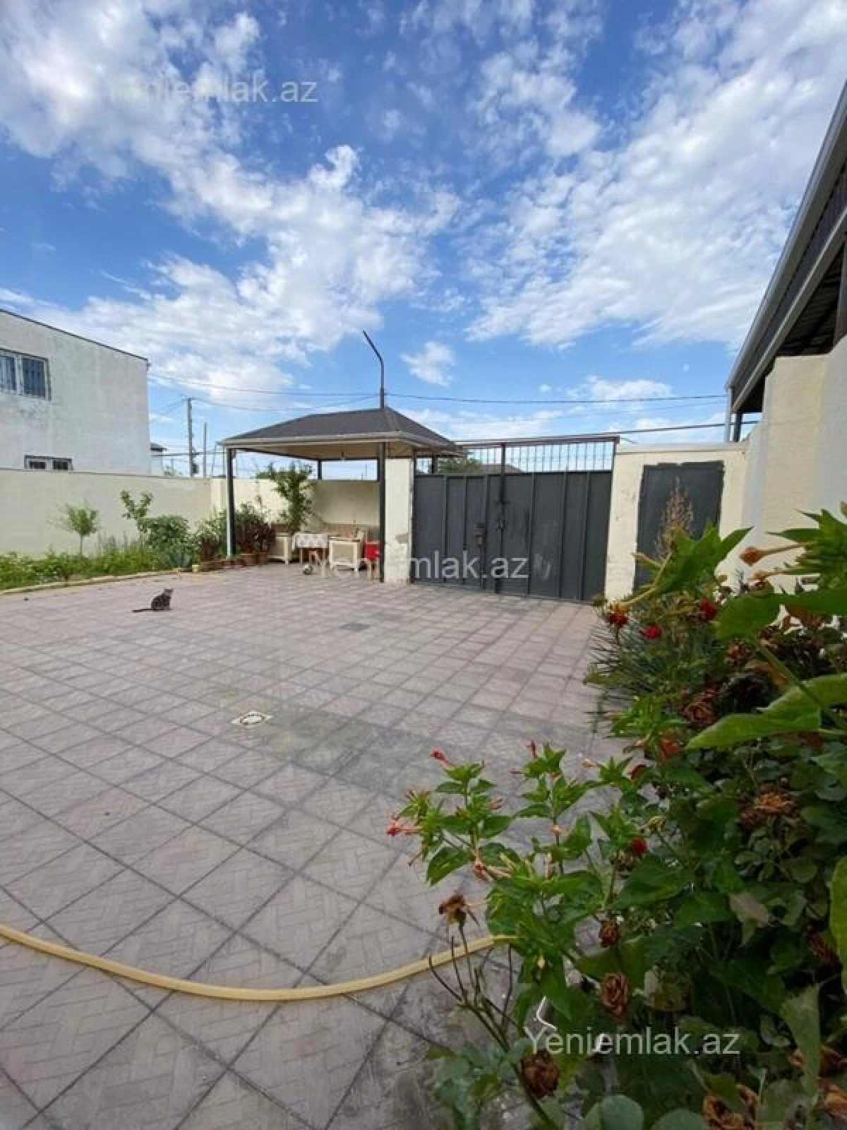 Satılır 3 otaqlı həyət evi 100 m²