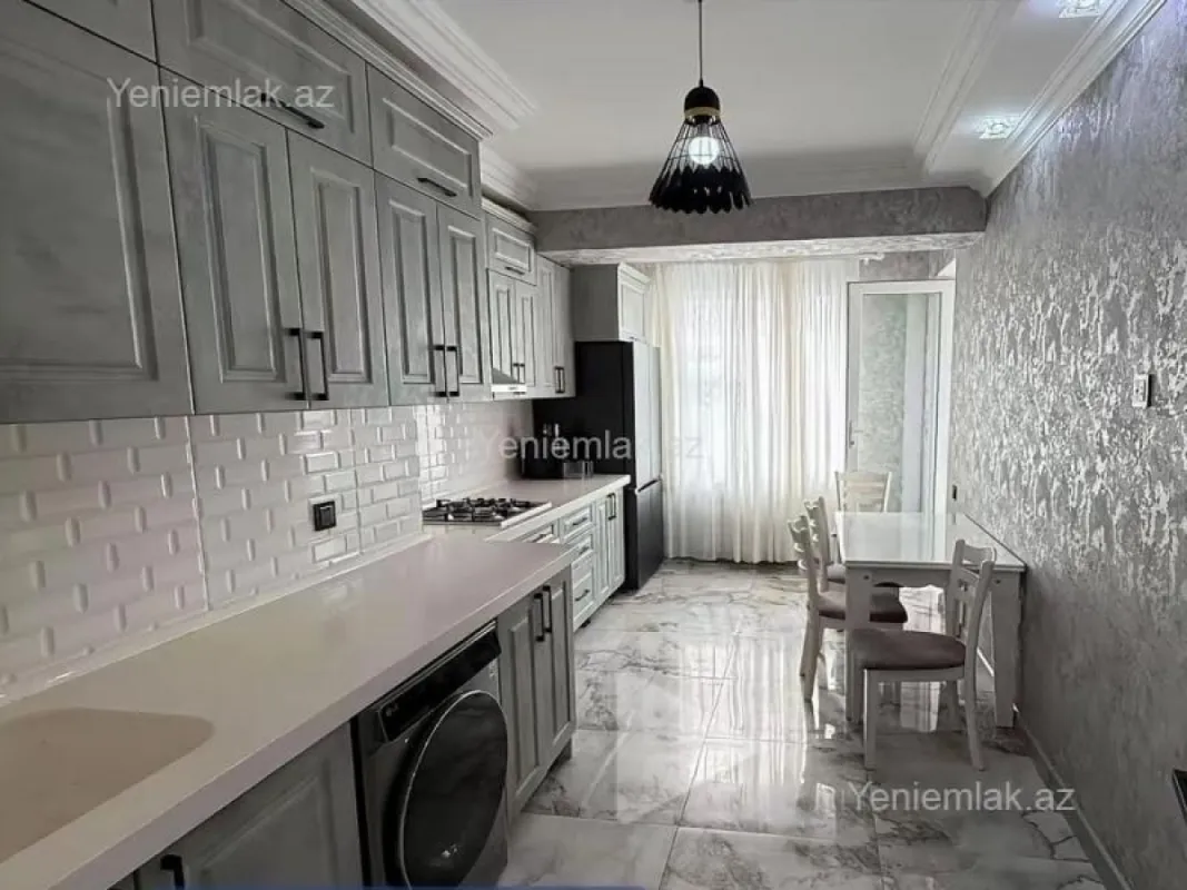 Satılır 3 otaqlı yeni tikili 128 m²
