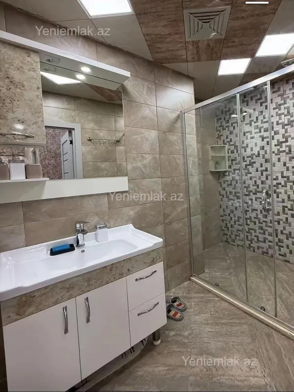 Satılır 3 otaqlı yeni tikili 128 m²