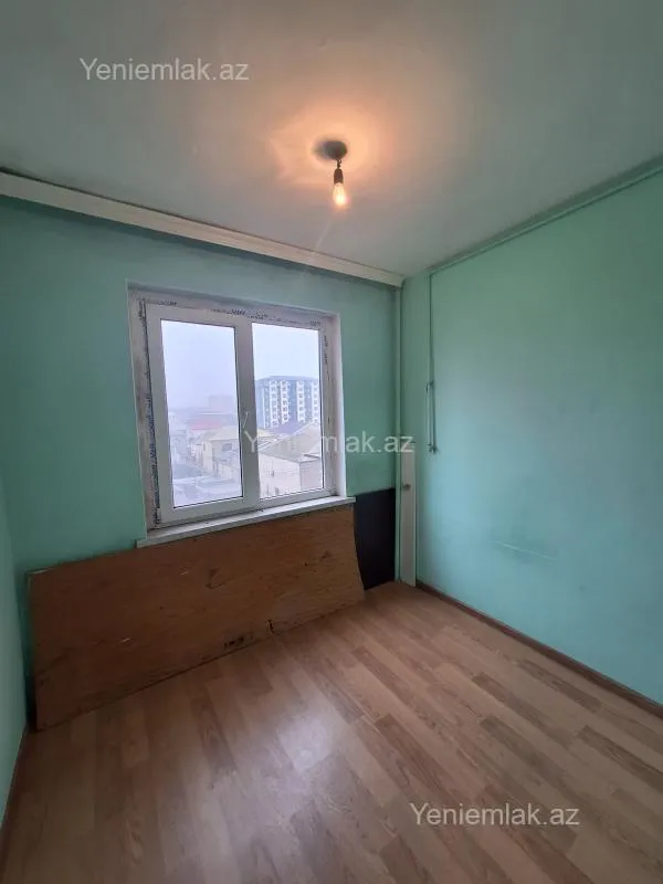 Satılır 2 otaqlı köhnə tikili 32 m²