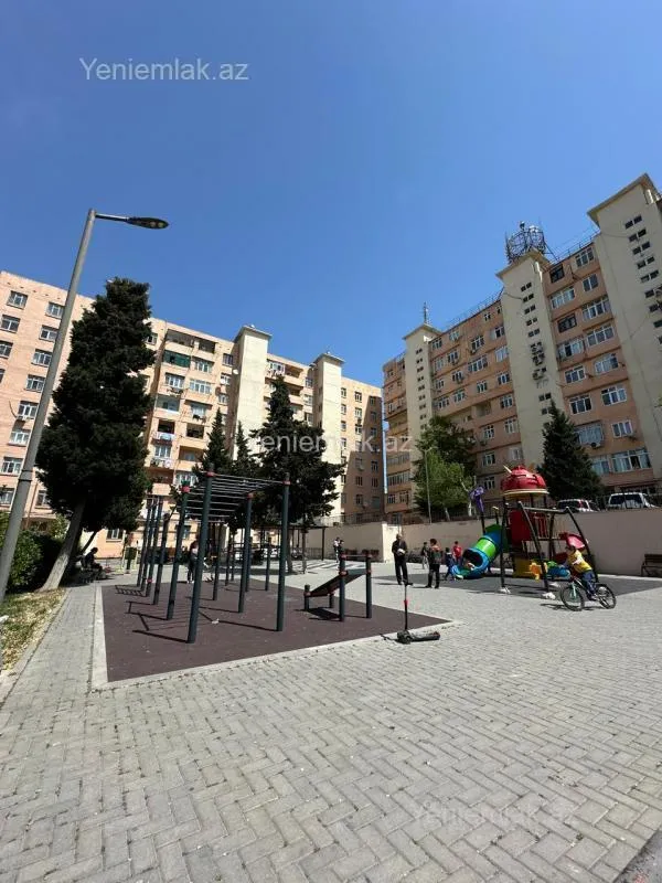 Satılır 1 otaqlı köhnə tikili 50 m²