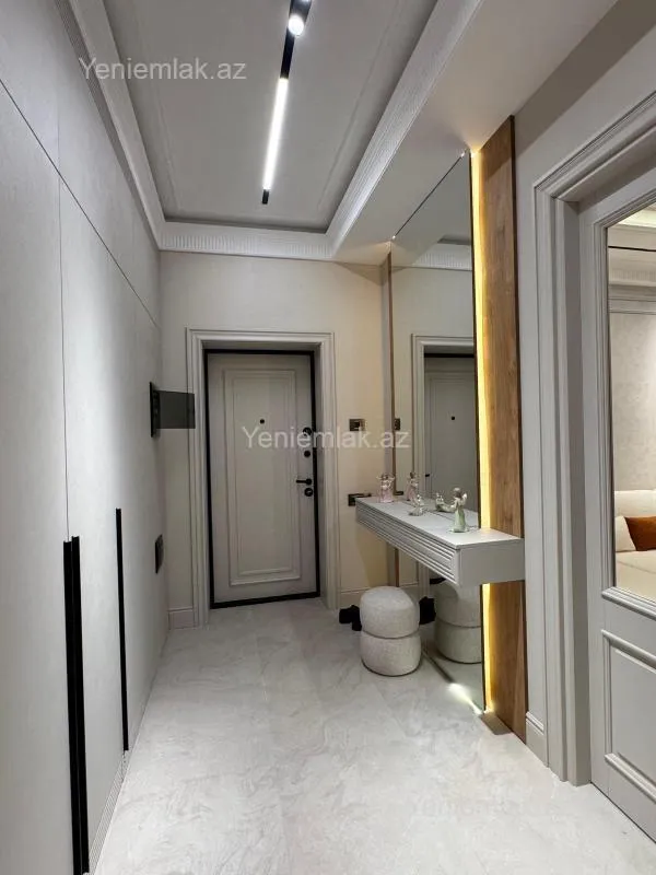 Satılır 3 otaqlı yeni tikili 120 m²