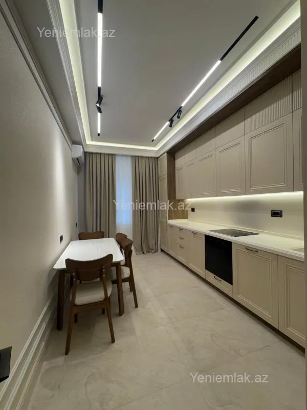 Satılır 3 otaqlı yeni tikili 120 m²