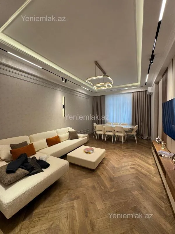 Satılır 3 otaqlı yeni tikili 120 m²