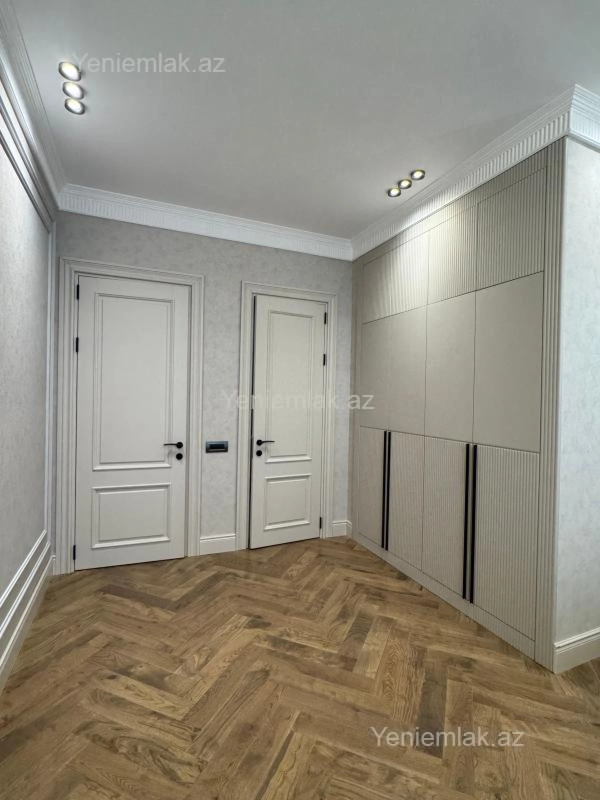 Satılır 3 otaqlı yeni tikili 120 m²